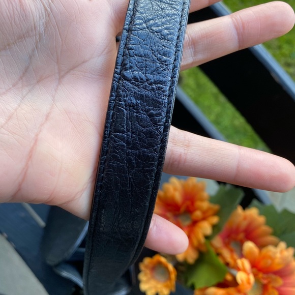 Ostrich Leather Shoulder Bag - Picture 6 of 8